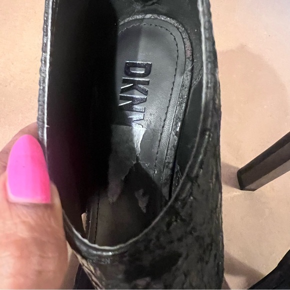 DKNY Women's Dava Ankle Strap Cuff Dress Sandals Black High Heel Size US 8.5 M - Picture 4 of 11